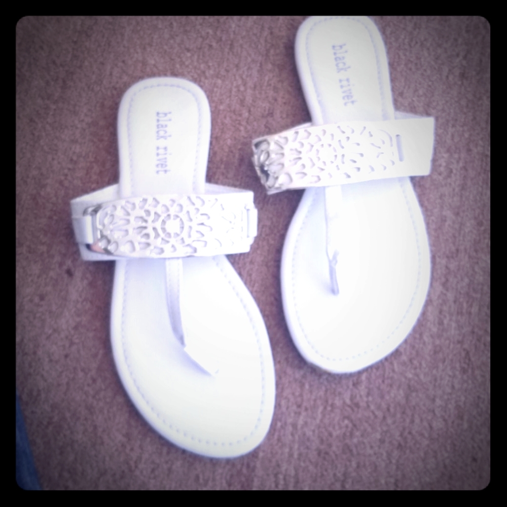 👡White Fancy Flip Flops👡